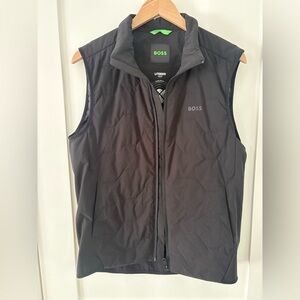BOSS | Litebrid vest, lightweight, black, size small, water resistant, insulated